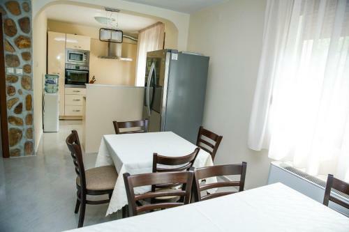 Hostal Guest House Drecheva's House