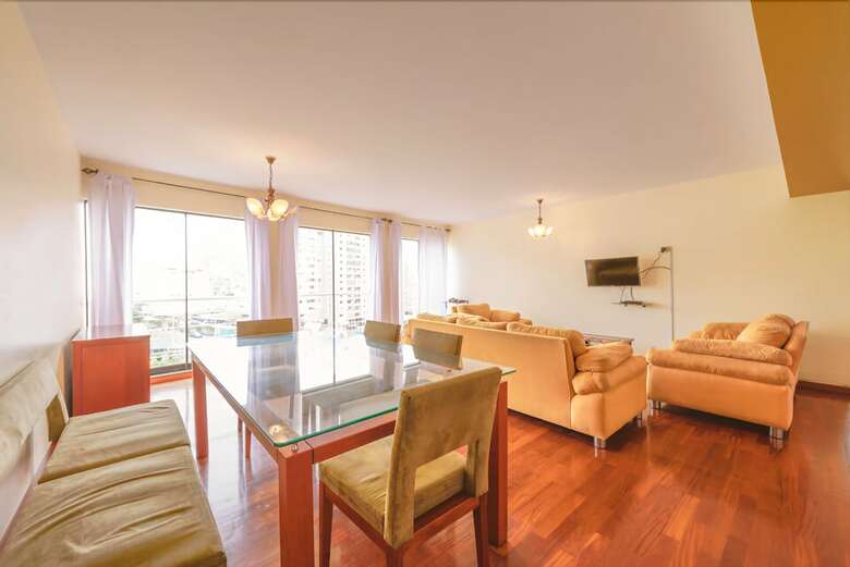 Mv7 Condo Near Larcomar