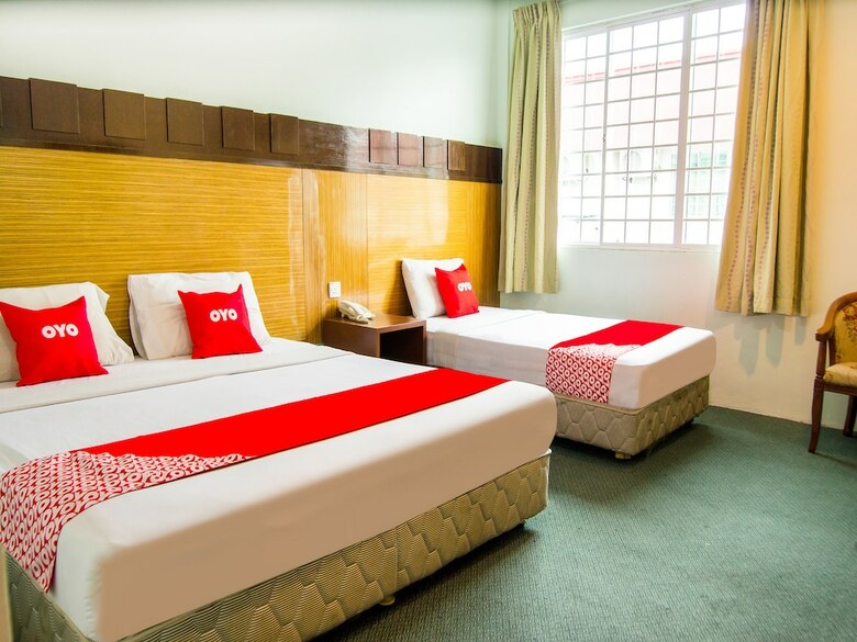 Oyo 89408 Royal Hotel