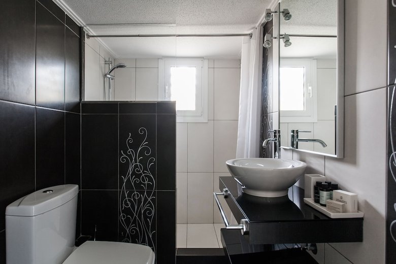 Upstreet Modernized & Spacious 2bd Apartment In Chalandri