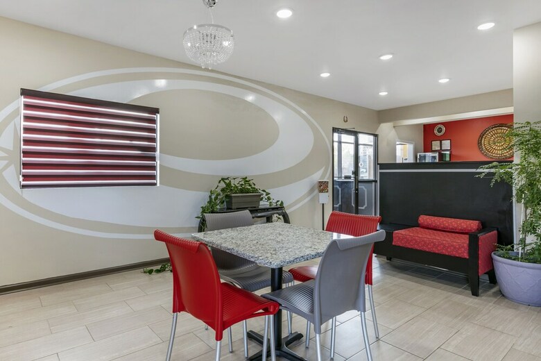 Hotel Econo Lodge Inn & Suites