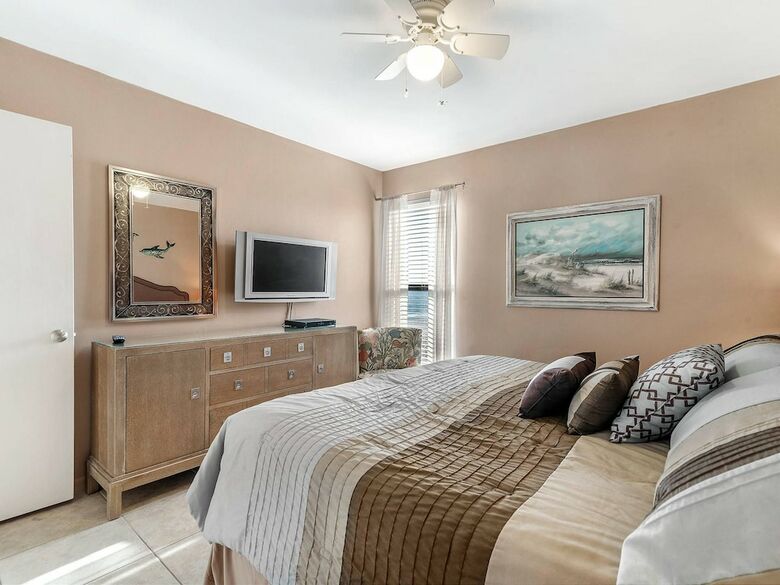Sandpiper Beachfront Condos By Bender Vacation Rentals
