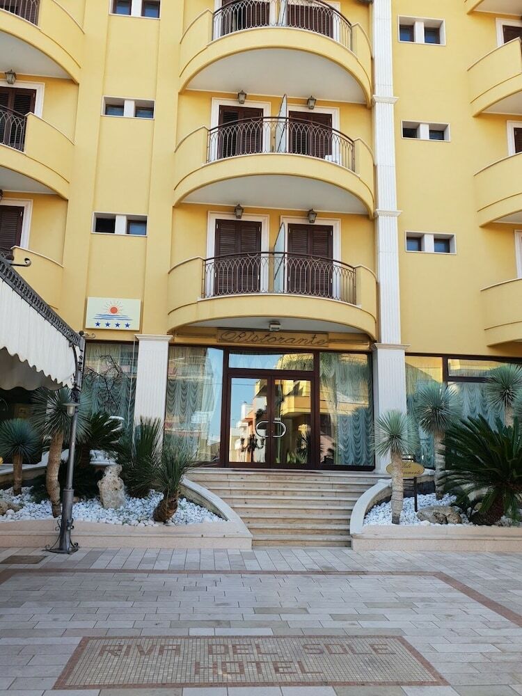 Hotel Riva Del Sole