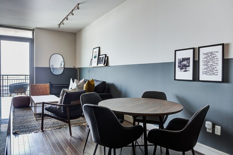 Domio Downtown Trendy 2br Bbq Grills