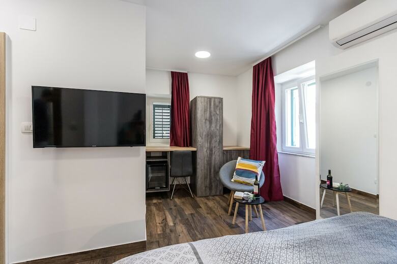Hotel Apinelo Port Rooms