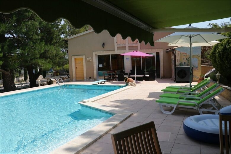 Bed & Breakfast Domaine Des Gendalis