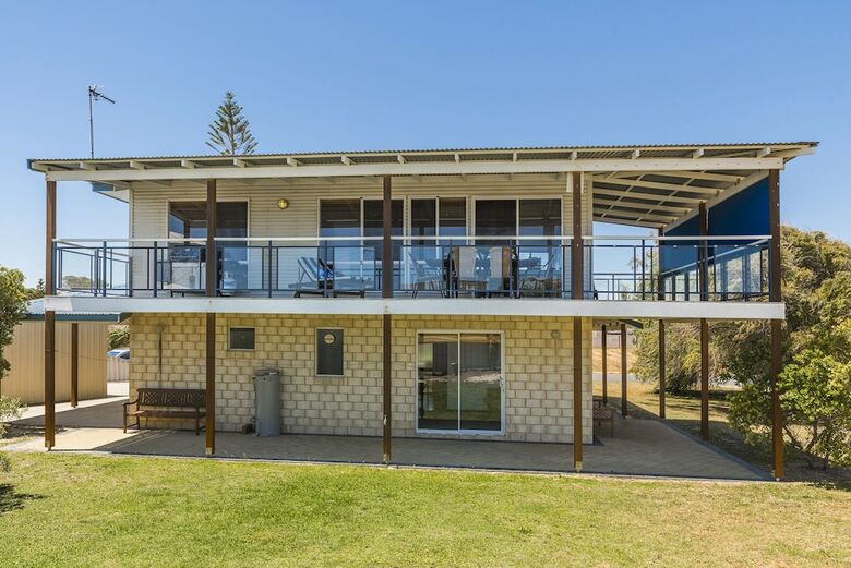 Beach Break - Family Accommodation With Ocean Views
