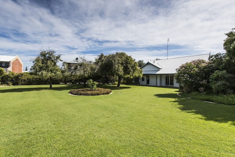 Ledge Point Village Villa 1 - Ocean Views