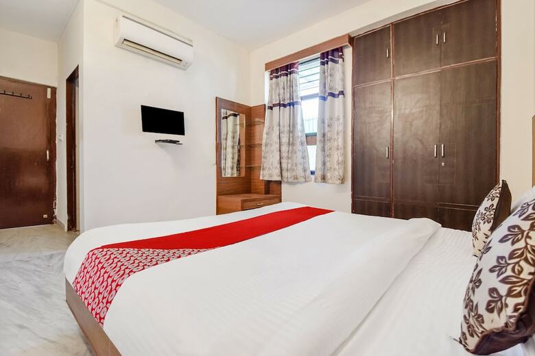 Oyo 60892 Hotel Shree Sumukh