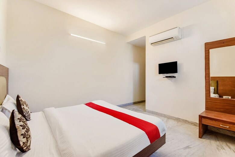 Oyo 60892 Hotel Shree Sumukh