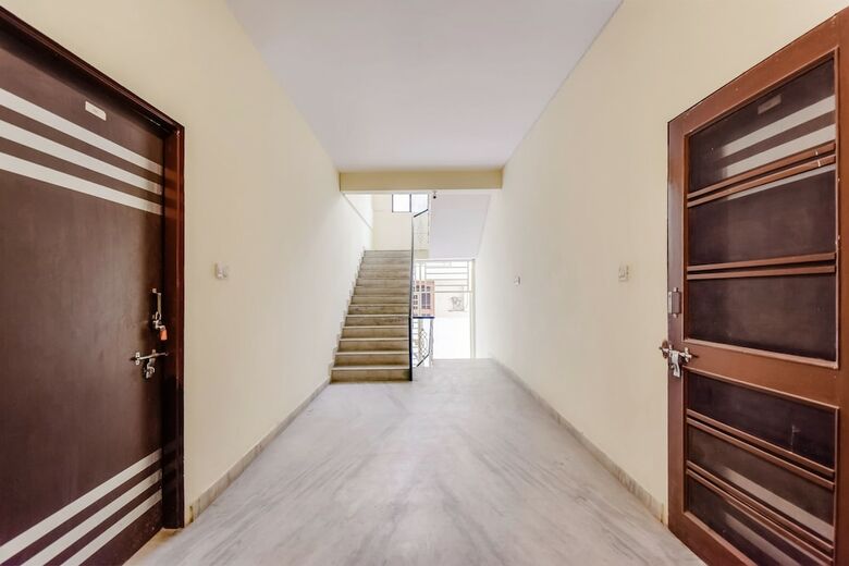 Oyo 60892 Hotel Shree Sumukh