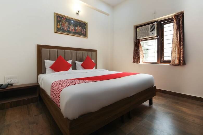 Hotel Oyo 62646 Taj Classic