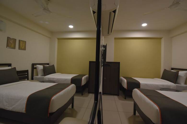 Hotel Collection O 48220 Ram Nagar Colony