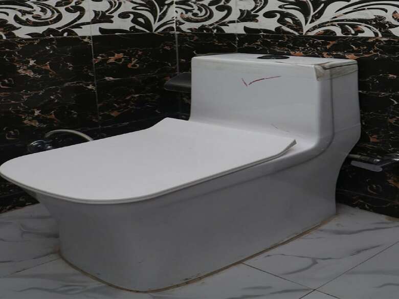 Oyo 62748 Hotel Zeenat