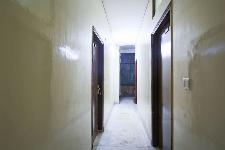 Hotel Oyo 38417 Silver Villa