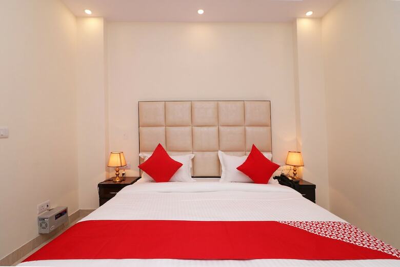 Hotel Oyo 29435 Kalras Bnb