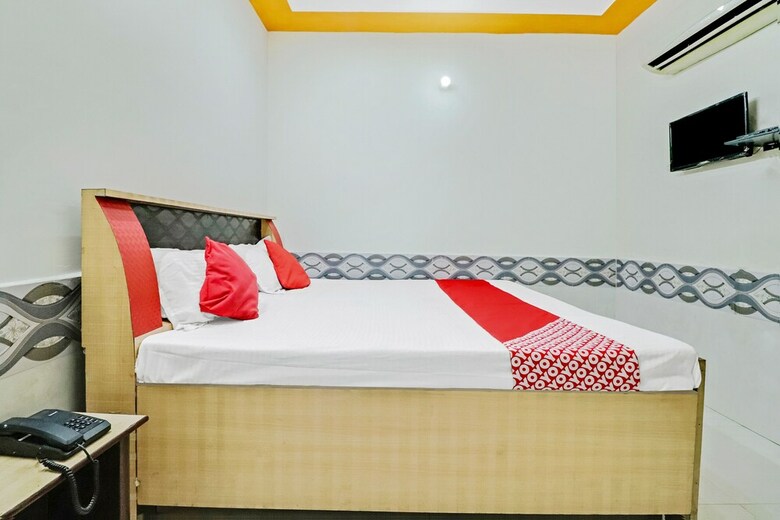 Hotel Oyo 38558 Shri Govind Dham