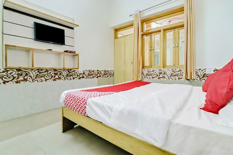 Hotel Oyo 38558 Shri Govind Dham