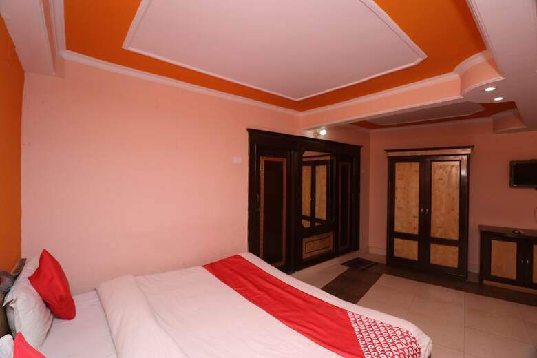 Hotel Oyo 27612 Maitri Holiday Home
