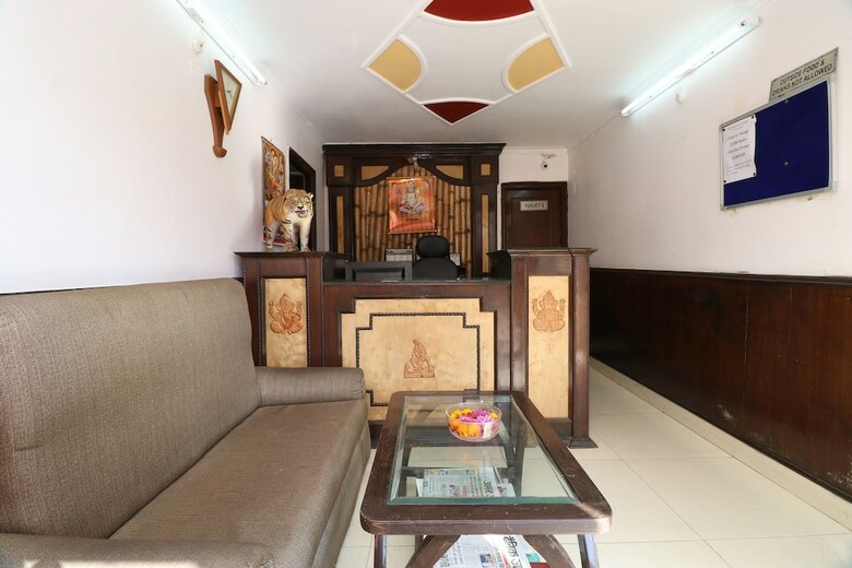 Hotel Oyo 27612 Maitri Holiday Home