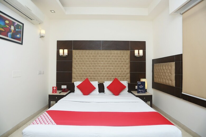 Hotel Oyo 27928 Metropolis Guest House