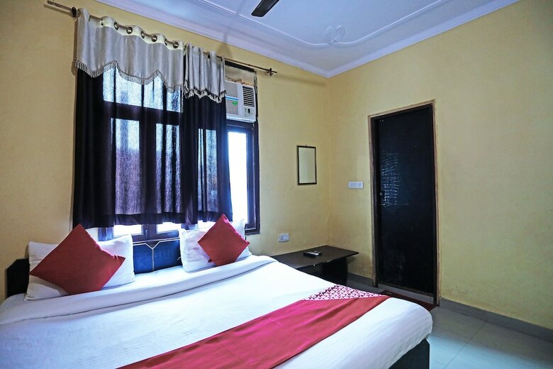 Hotel Oyo 44396 Mugdal Rishi Dham