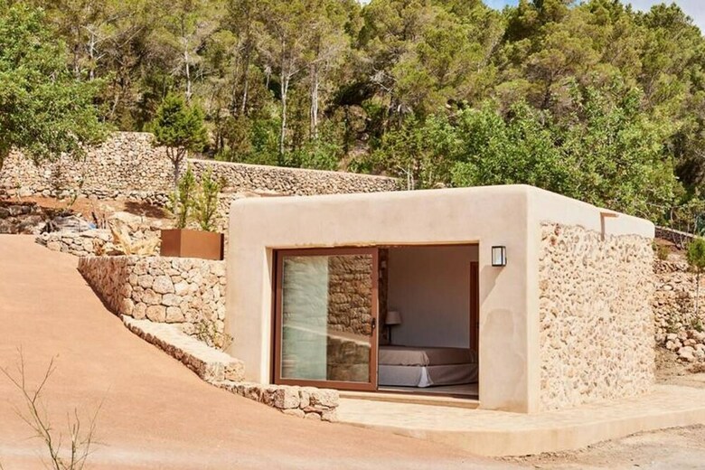 Apartamentos Villa Can Prats, Luxury Villa Surrounded By Nature