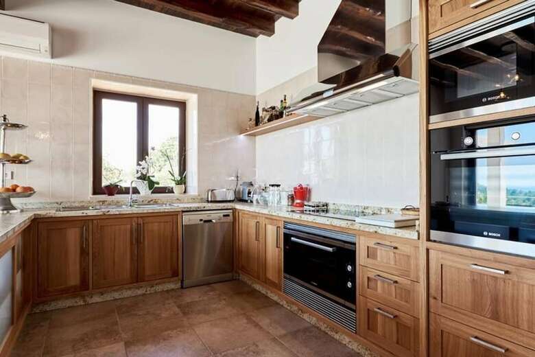 Apartamentos Villa Can Prats, Luxury Villa Surrounded By Nature