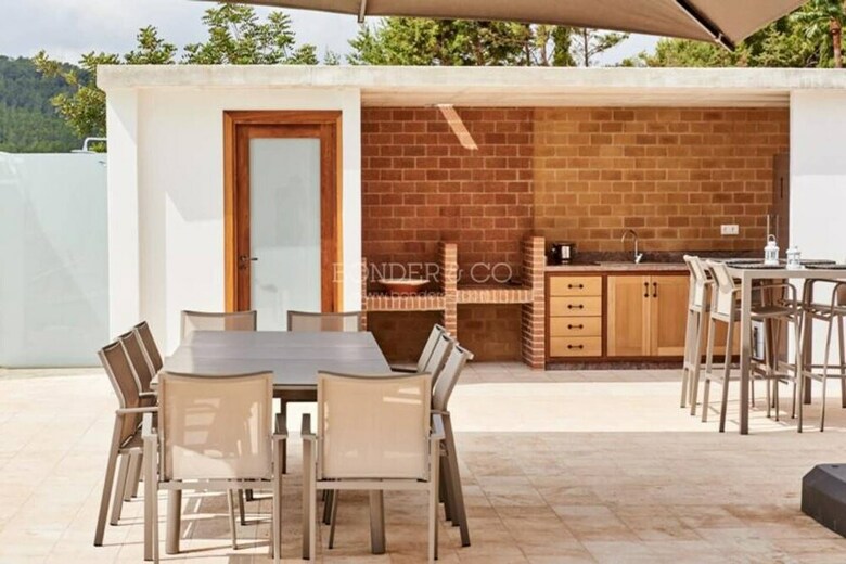 Apartamentos Villa Can Prats, Luxury Villa Surrounded By Nature