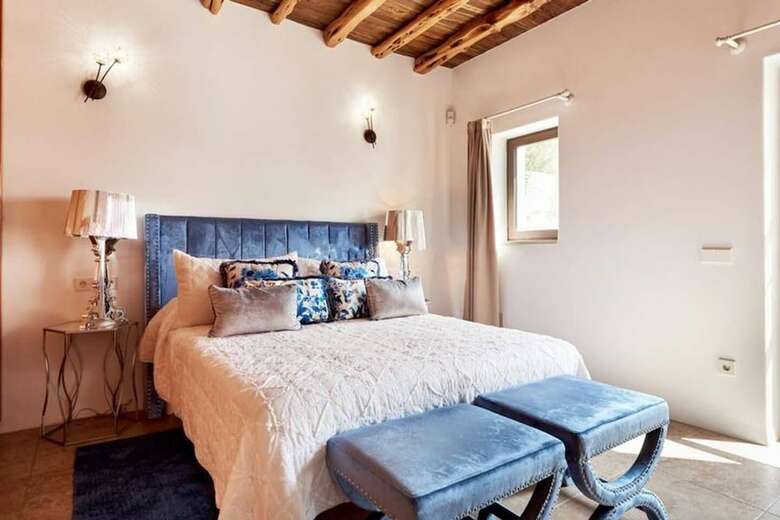 Apartamentos Villa Can Prats, Luxury Villa Surrounded By Nature