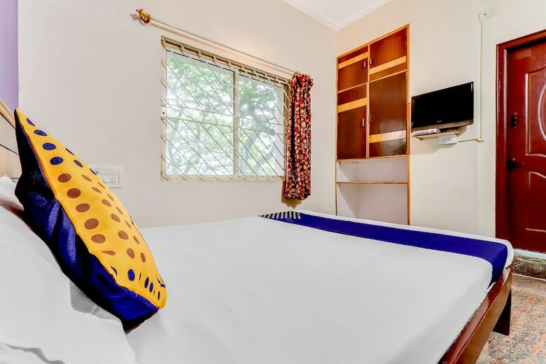 Hotel Spot On 62188 Sahara Residency
