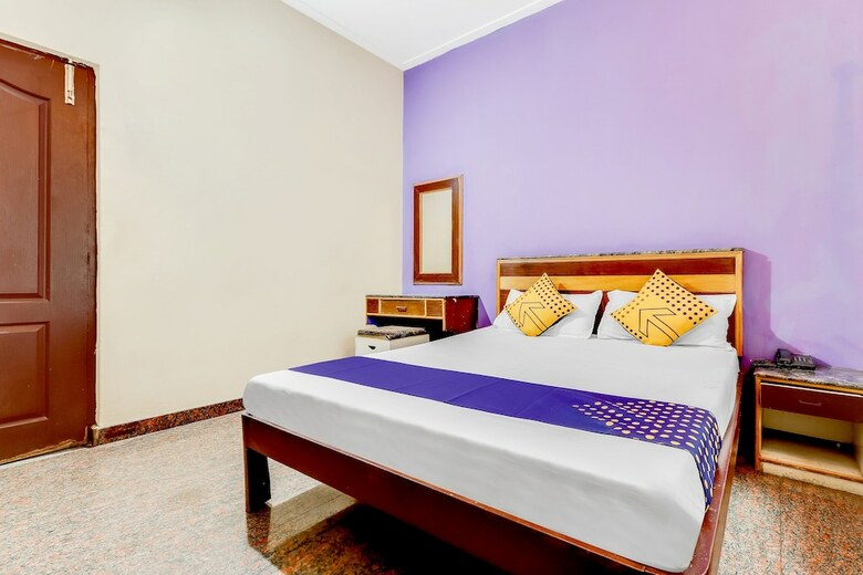 Hotel Spot On 62188 Sahara Residency