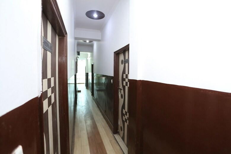 Spot On 44984 Hotel Palika