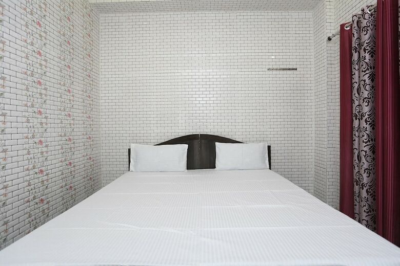 Spot On 37780 Hotel Doon Sabri