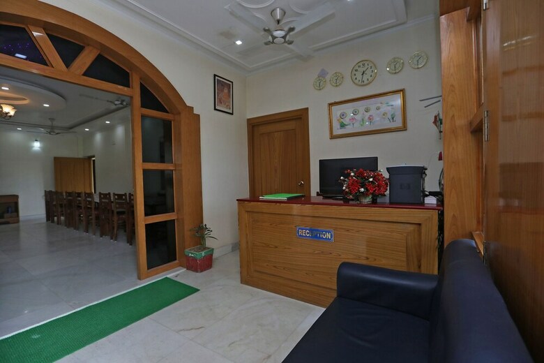 Hotel Oyo 44618 Paradise Guest House