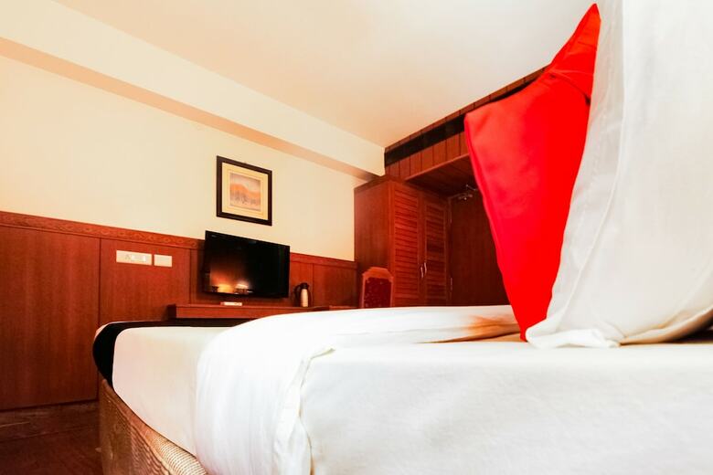 Capital O 61144 Hotel Raj