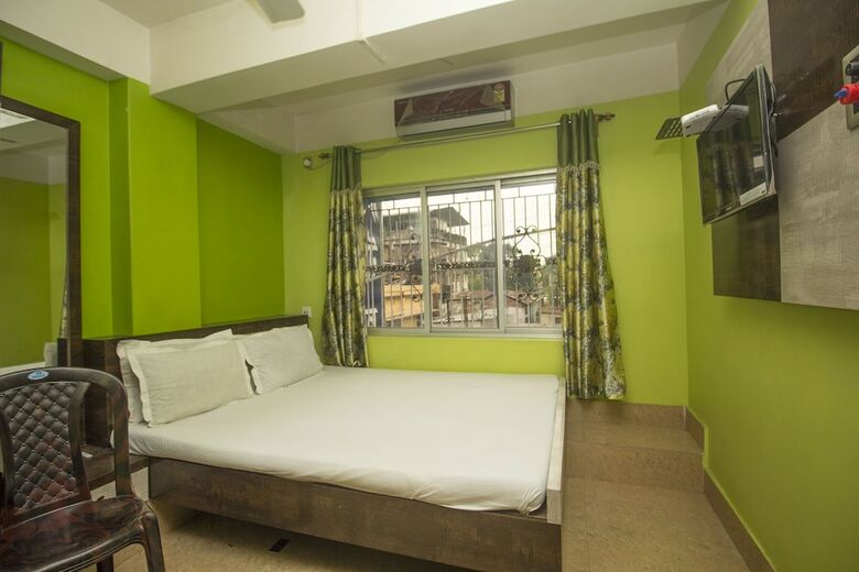 Spot On 38642 Hotel Sarojini Palace