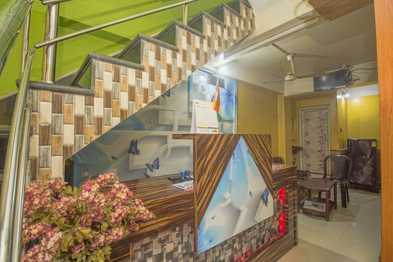 Spot On 38642 Hotel Sarojini Palace