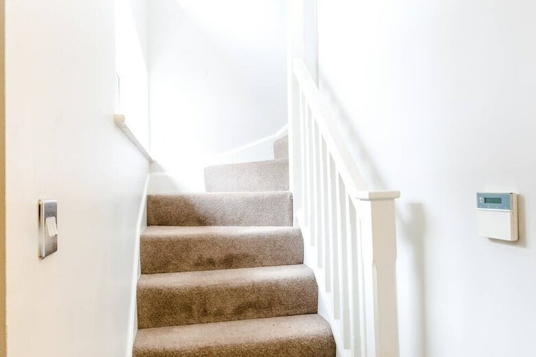 Lovely 1br Home, Located In Farringdon, 2 Guests