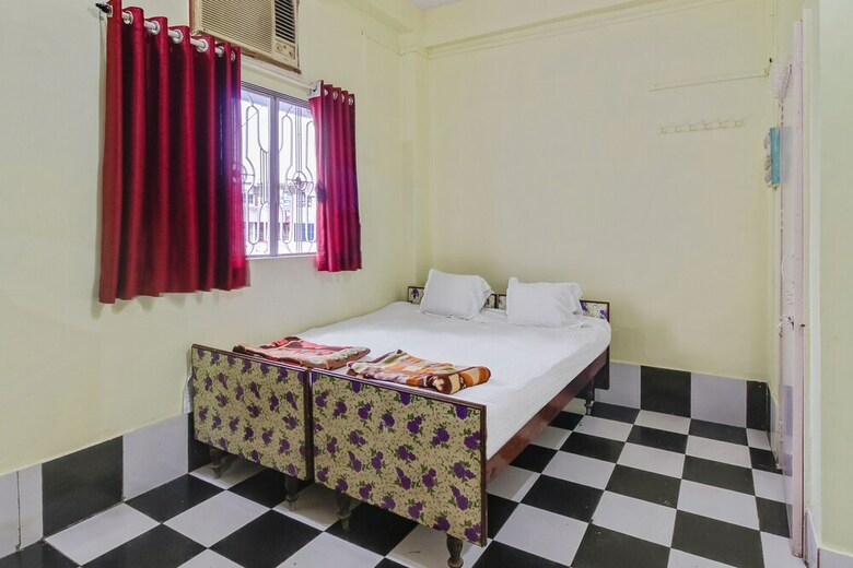 Spot On 46786 Hotel City Palace