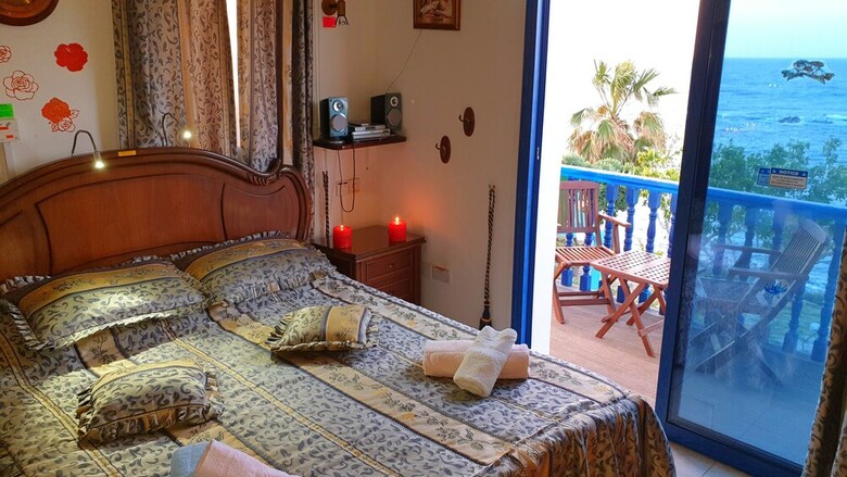 Hotel Astrofegia Beach Villa