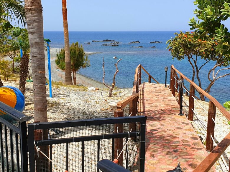 Hotel Astrofegia Beach Villa