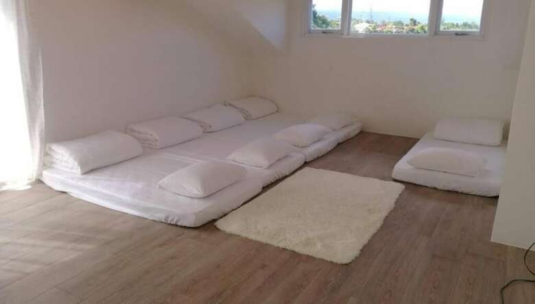 Meihua Lake Corner B&B