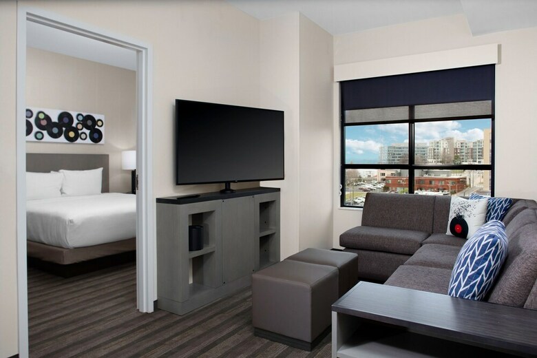 Hotel Hyatt House Nashville Downtown Sobro