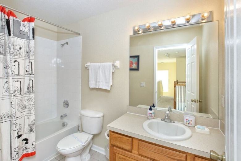 Deluxe Spacious Resort Home Close To Disney