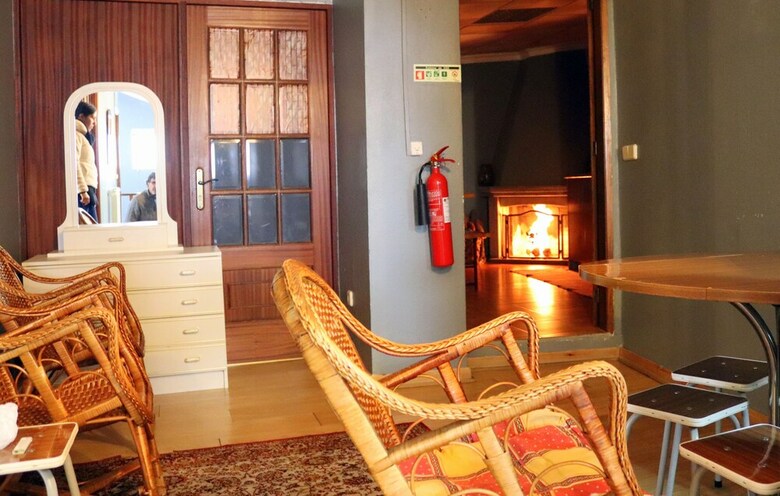 Apartamentos Alojamentos Estrela Peles