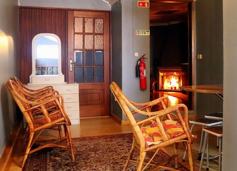 Apartamentos Alojamentos Estrela Peles