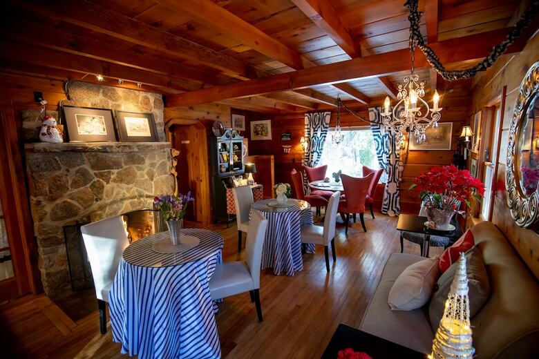 Elliott House Bed & Breakfast