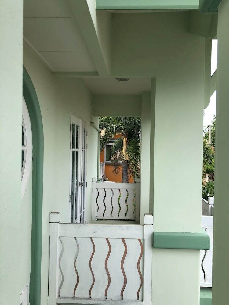 Pattaya Pool Villa Tlh