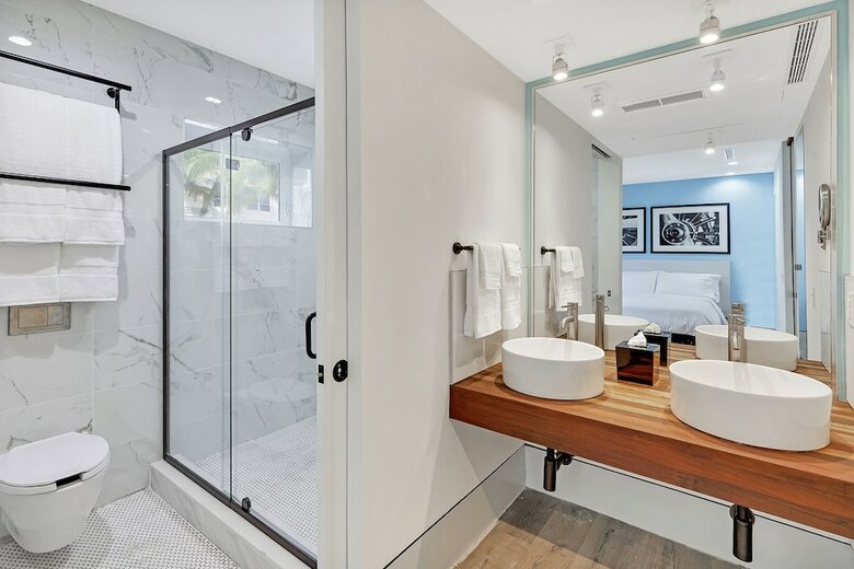 Motel Ocean Treasure Beachside Suites